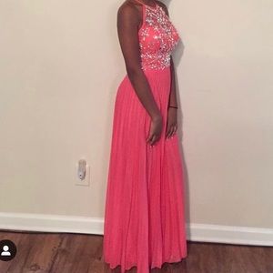 Coral/Peach Prom/Homecoming Dress
